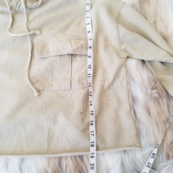 3X$25 Urban Outfitters Cropped Oversized Sweater Hoodie Raw Hem Size Medium - Picture 6 of 9